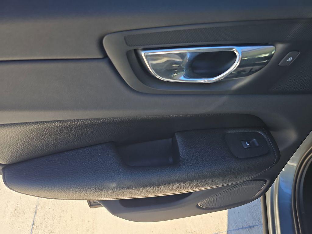 used 2019 Volvo XC60 Recharge Plug-In Hybrid car, priced at $24,490