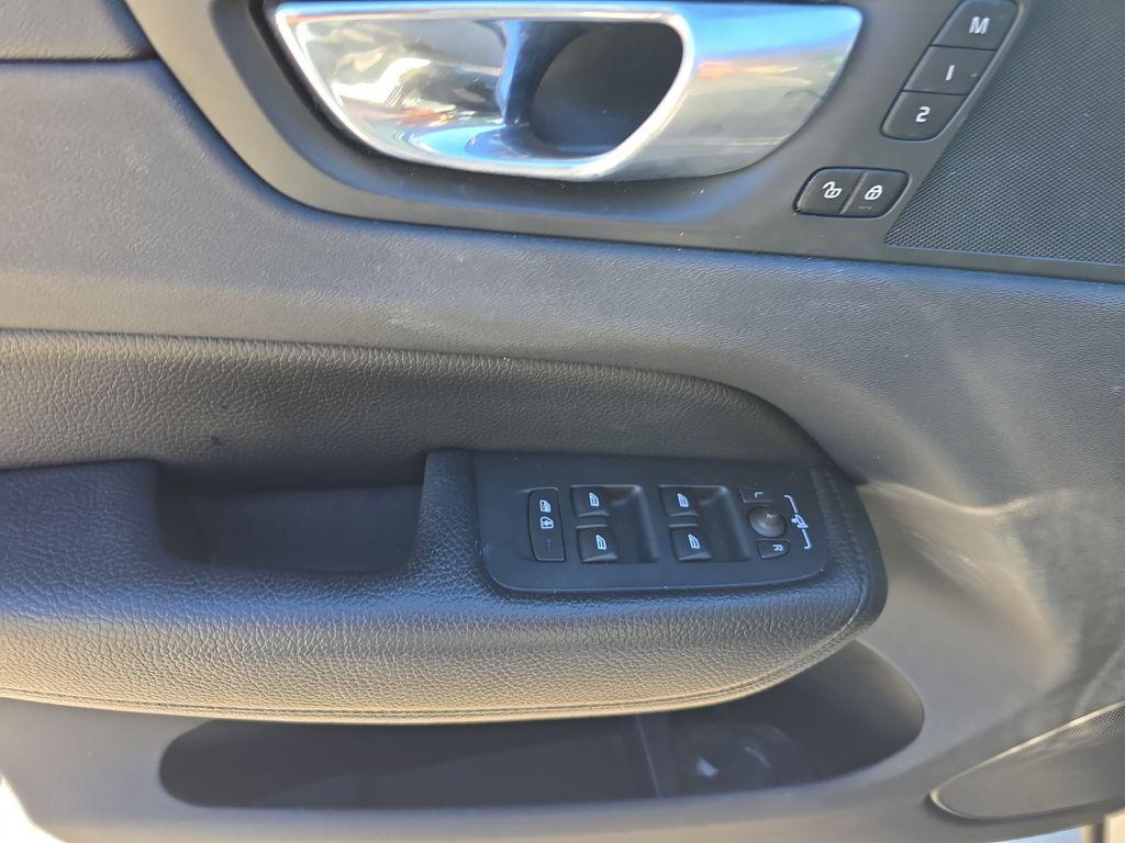 used 2019 Volvo XC60 Recharge Plug-In Hybrid car, priced at $24,490