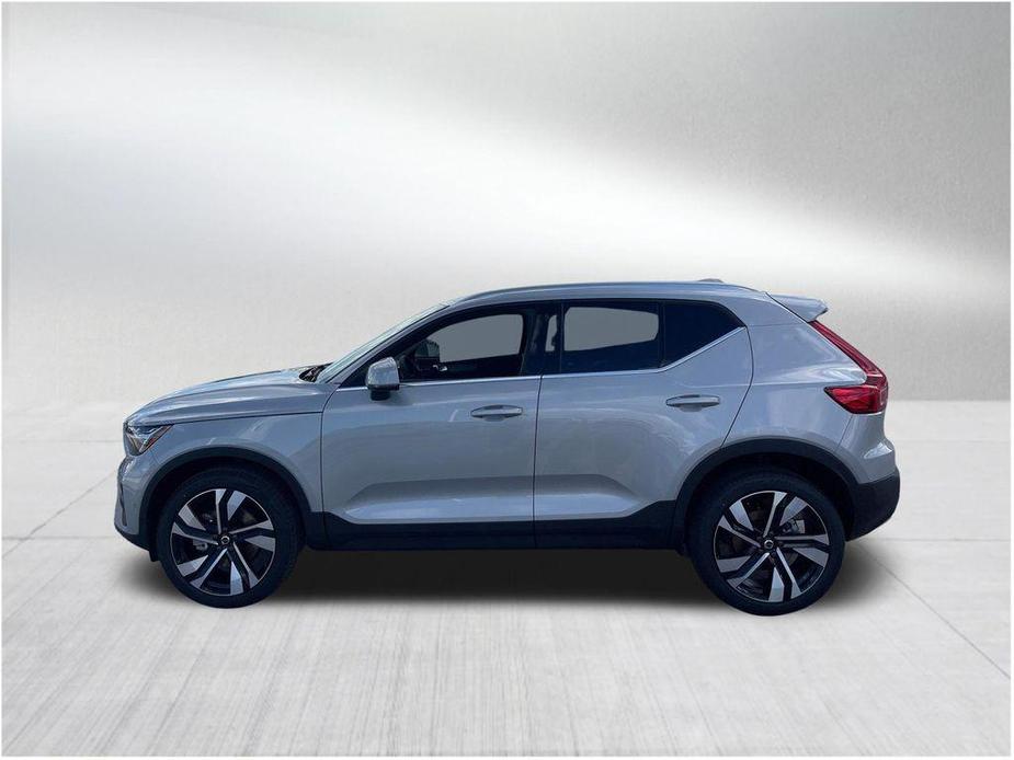 new 2023 Volvo XC40 car, priced at $40,095