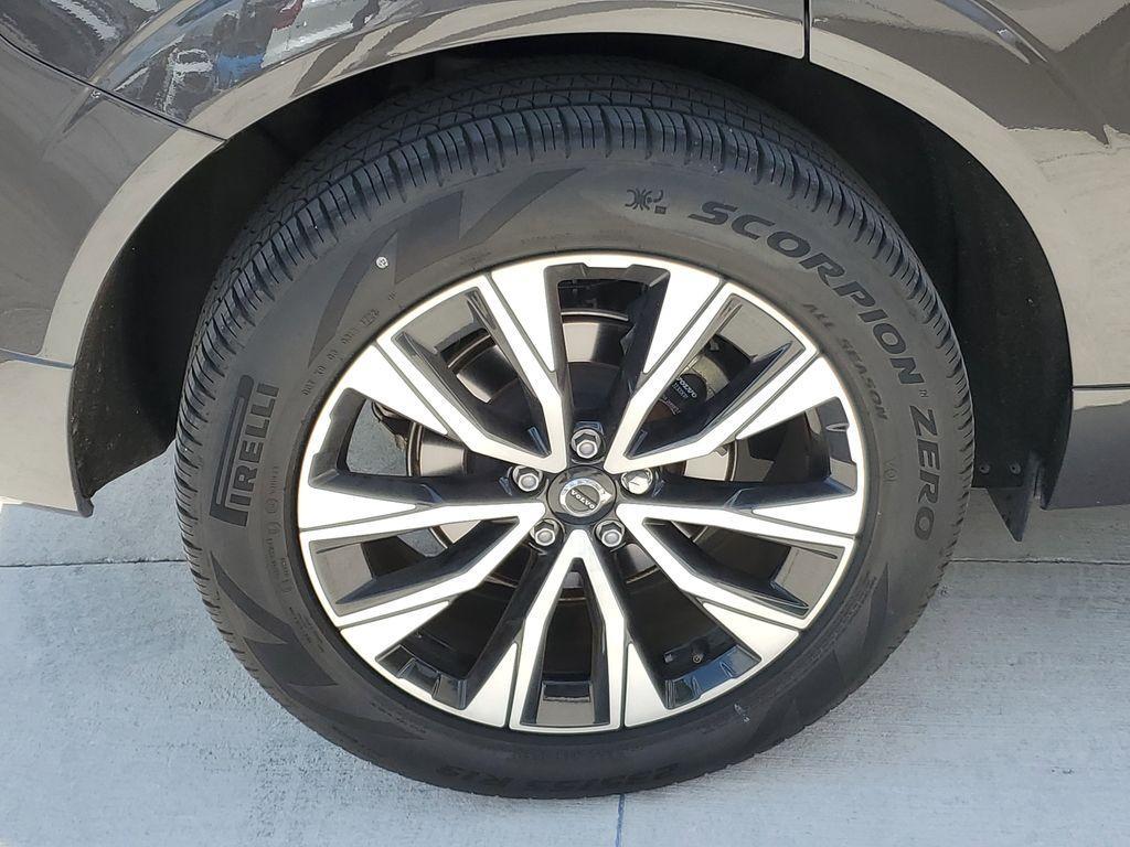 used 2023 Volvo XC60 car, priced at $32,990