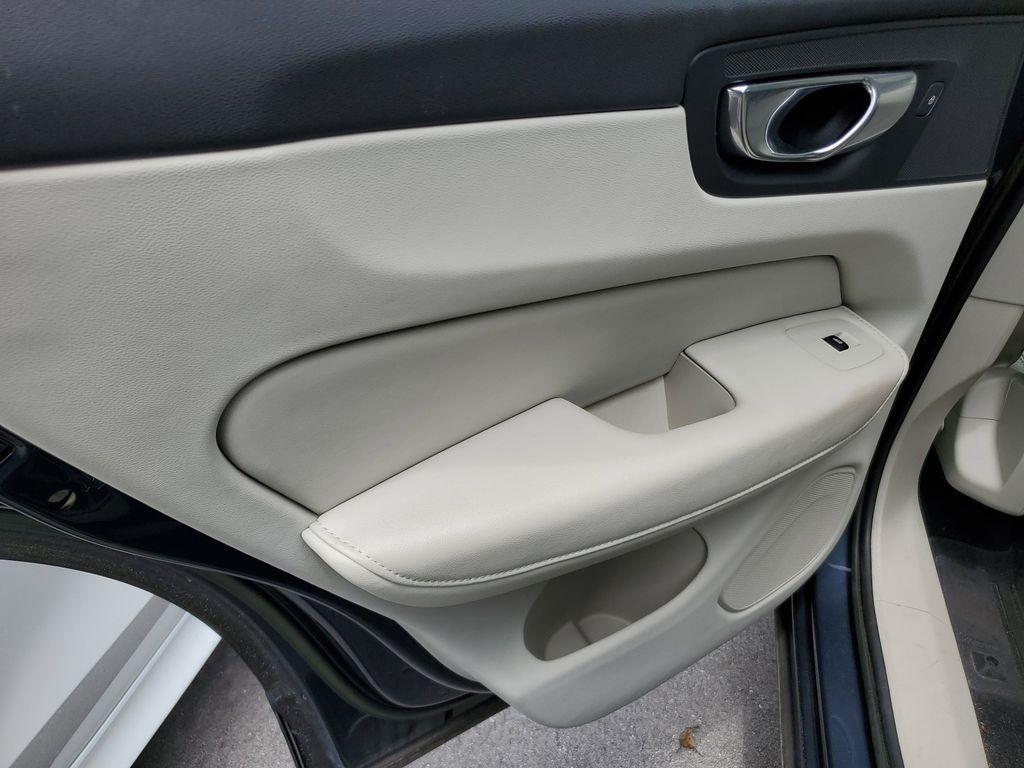 used 2023 Volvo XC60 car, priced at $31,490