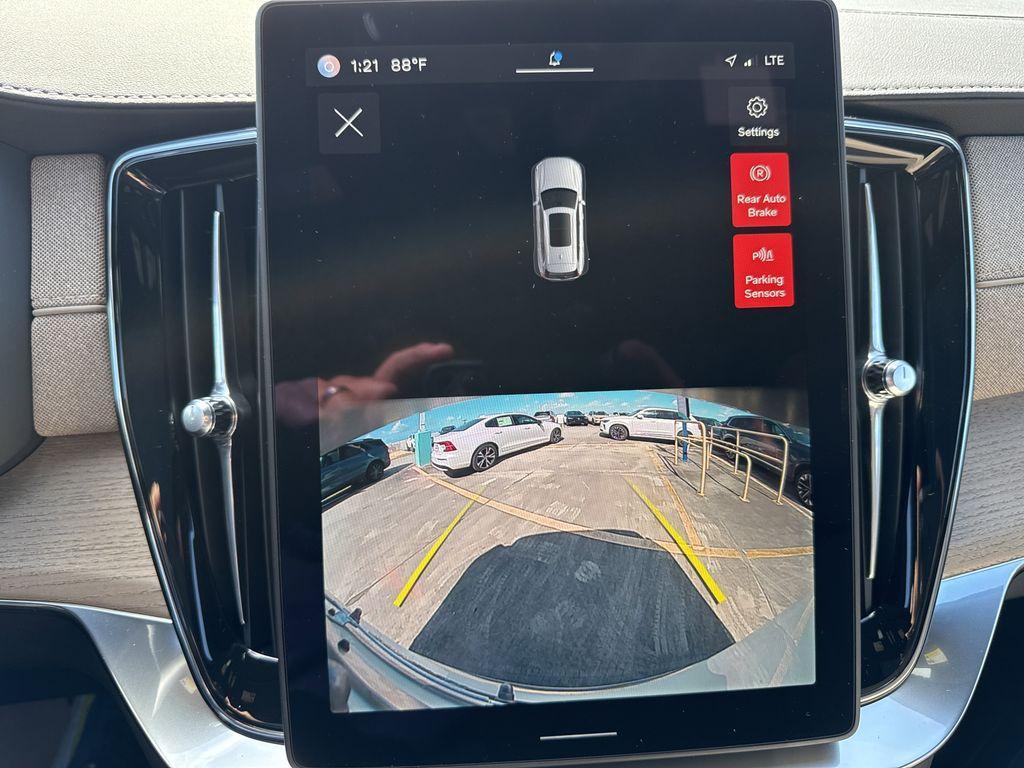 new 2025 Volvo XC90 Plug-In Hybrid car, priced at $73,295