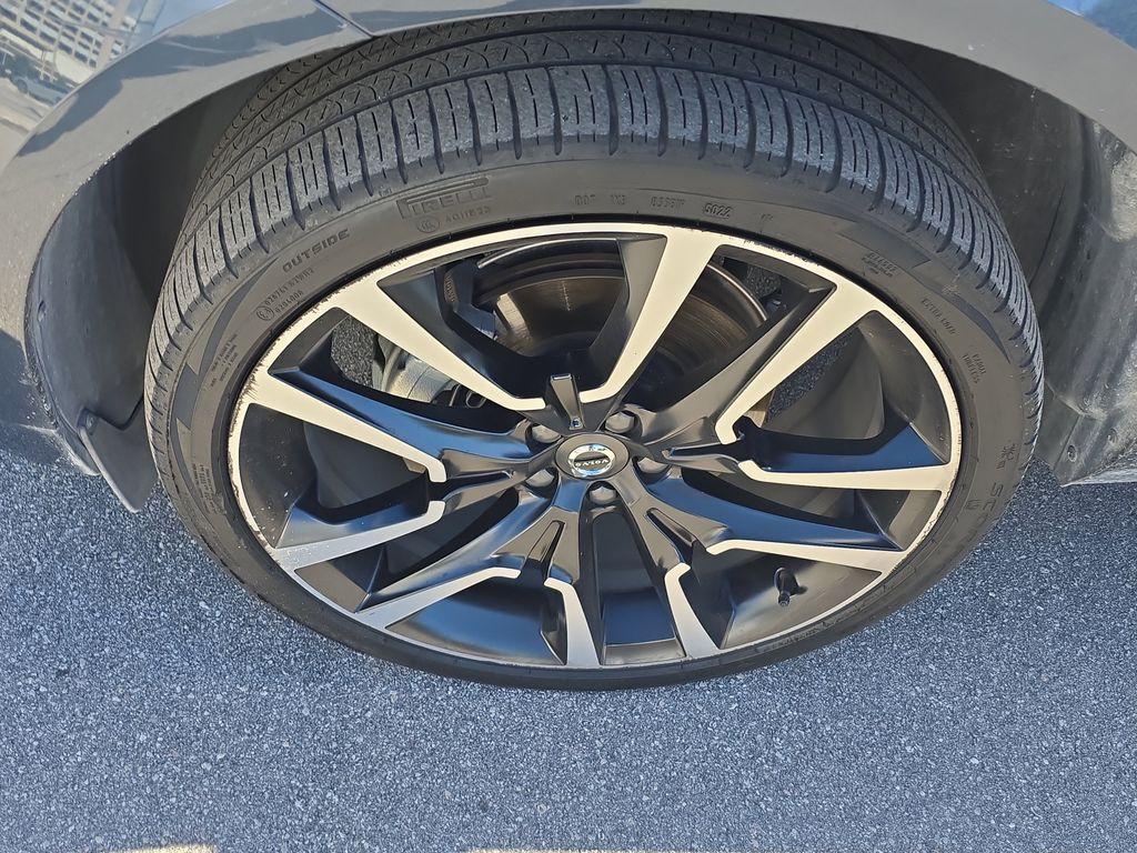 used 2024 Volvo XC60 car, priced at $39,490