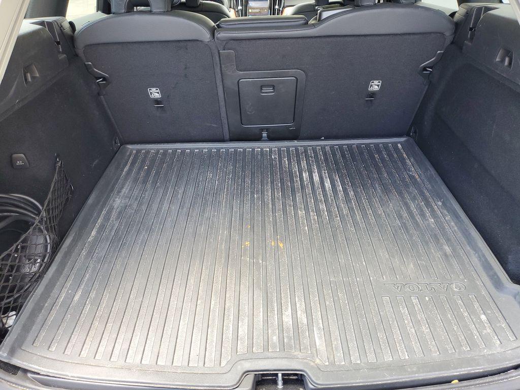 used 2024 Volvo XC60 Recharge Plug-In Hybrid car, priced at $43,990