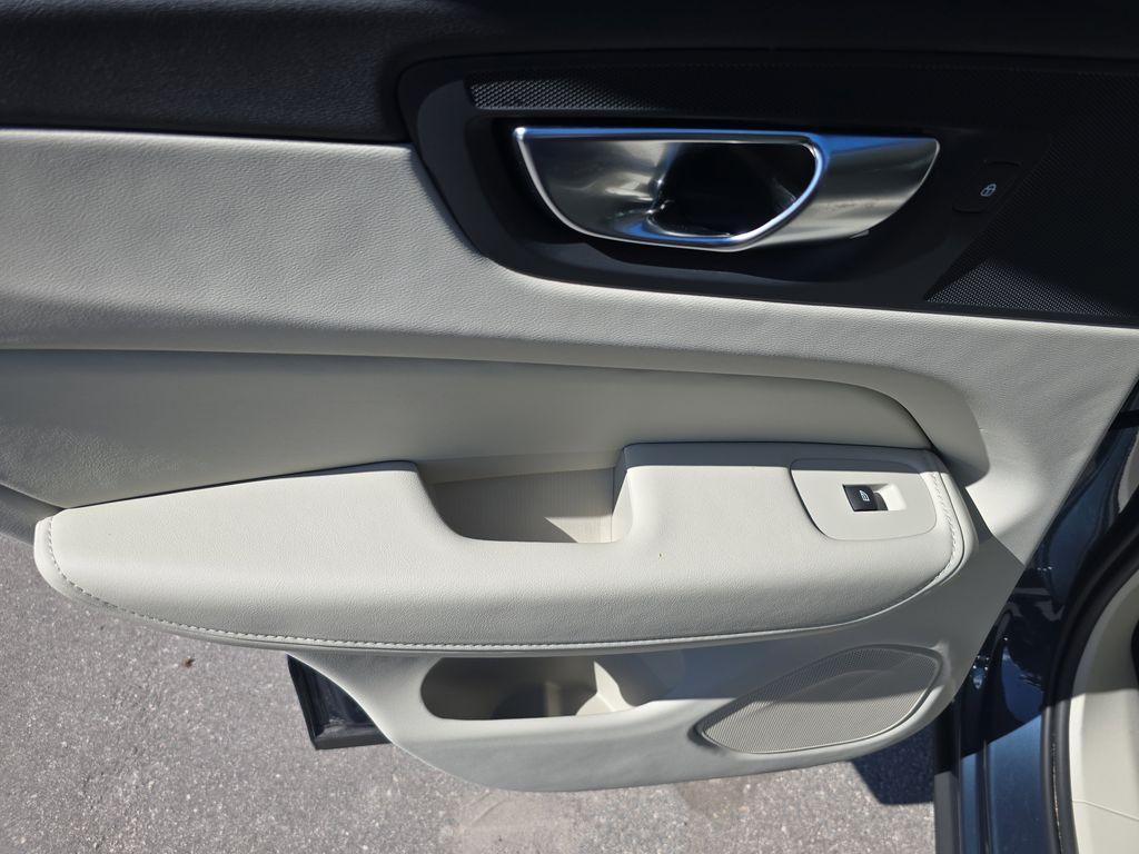 used 2024 Volvo XC60 Recharge Plug-In Hybrid car, priced at $44,490