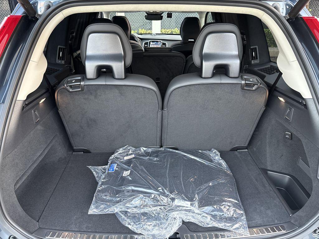new 2025 Volvo XC90 car, priced at $61,575