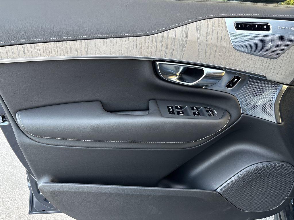 new 2025 Volvo XC90 car, priced at $61,575