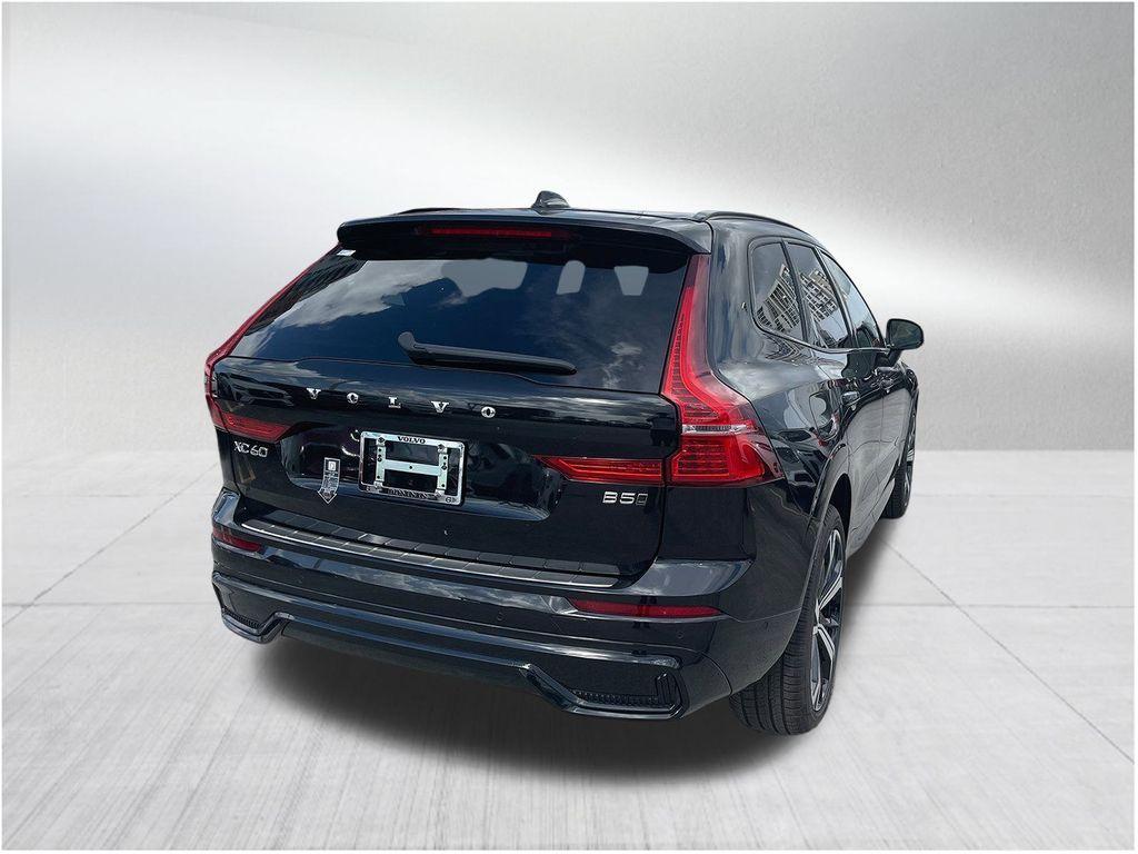 new 2025 Volvo XC60 car, priced at $60,025