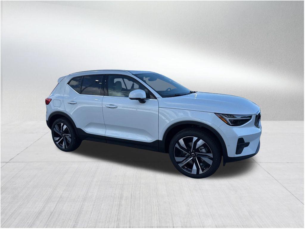 new 2025 Volvo XC40 car, priced at $51,445