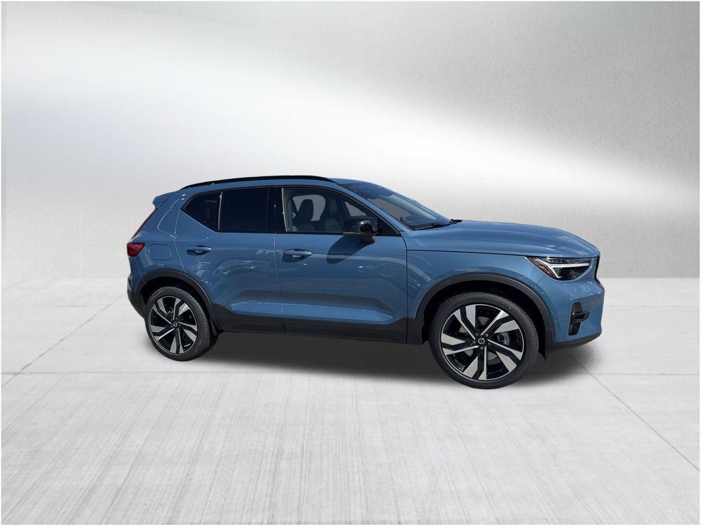 new 2025 Volvo XC40 car, priced at $50,945