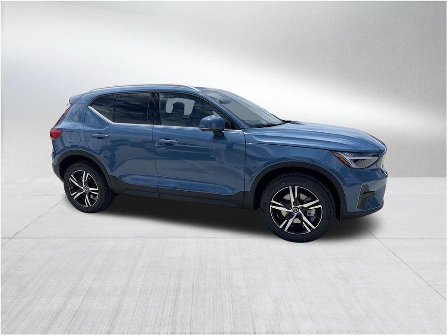 new 2025 Volvo XC40 car, priced at $42,165