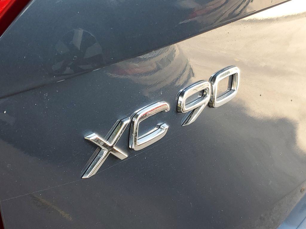 used 2025 Volvo XC90 Plug-In Hybrid car, priced at $59,490
