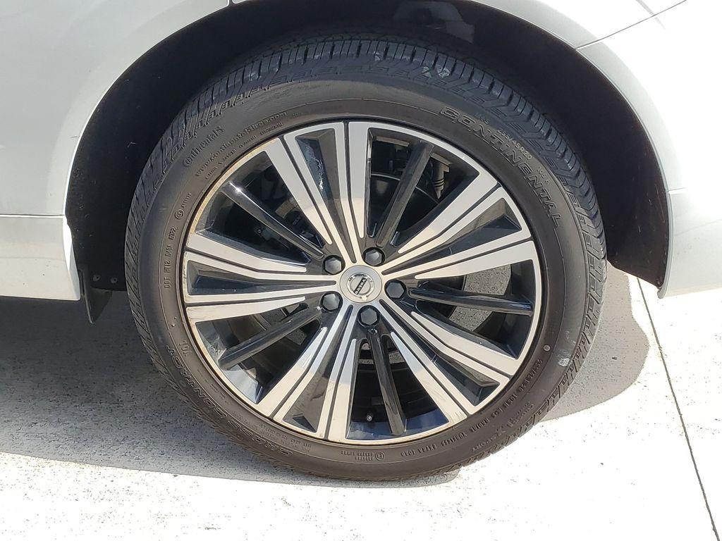 used 2022 Volvo XC60 car, priced at $33,990