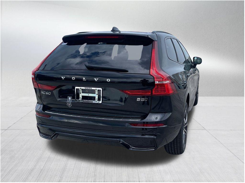 new 2025 Volvo XC60 car, priced at $47,085