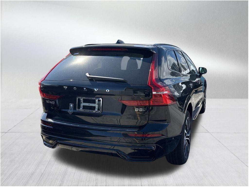 new 2025 Volvo XC60 car, priced at $49,585