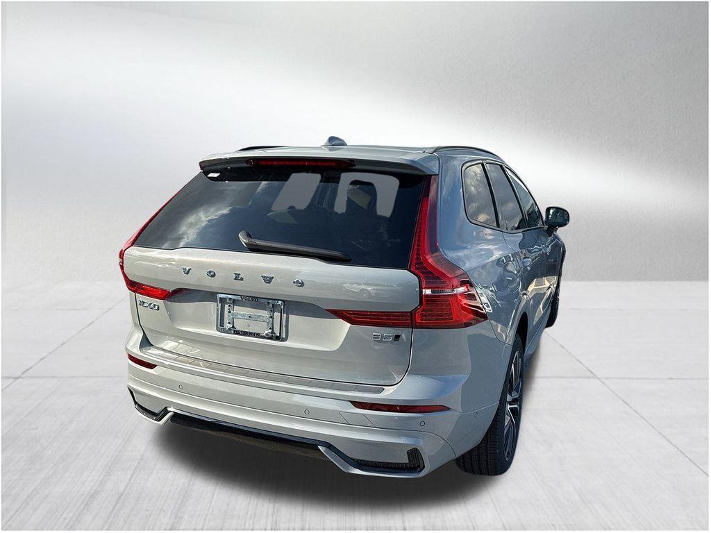 new 2025 Volvo XC60 car, priced at $50,835