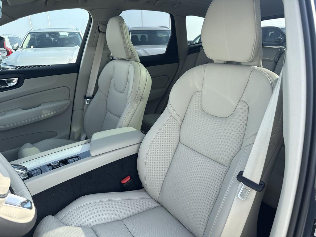 new 2026 Volvo XC60 car, priced at $59,420