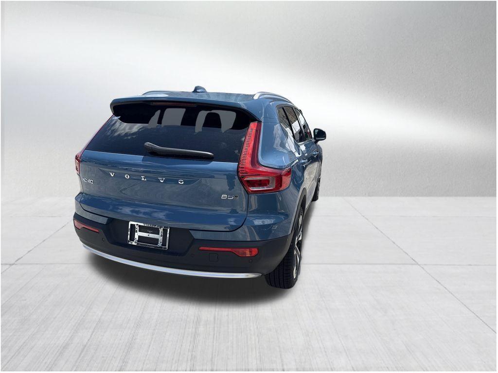 new 2025 Volvo XC40 car, priced at $49,595