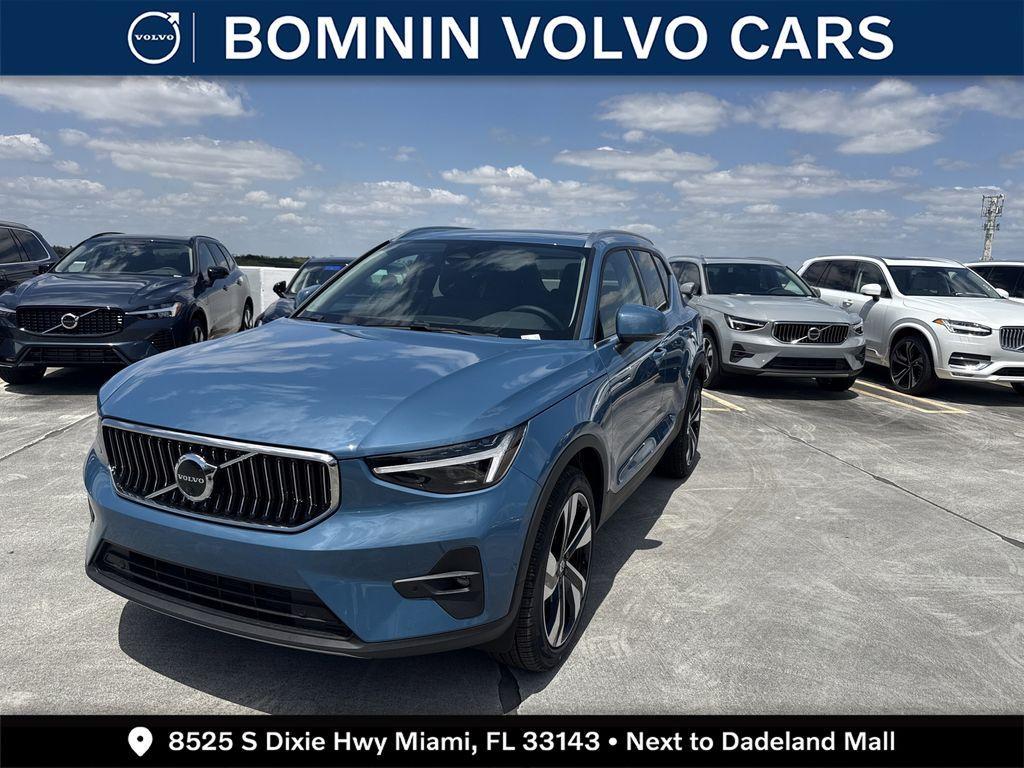 new 2025 Volvo XC40 car, priced at $49,595