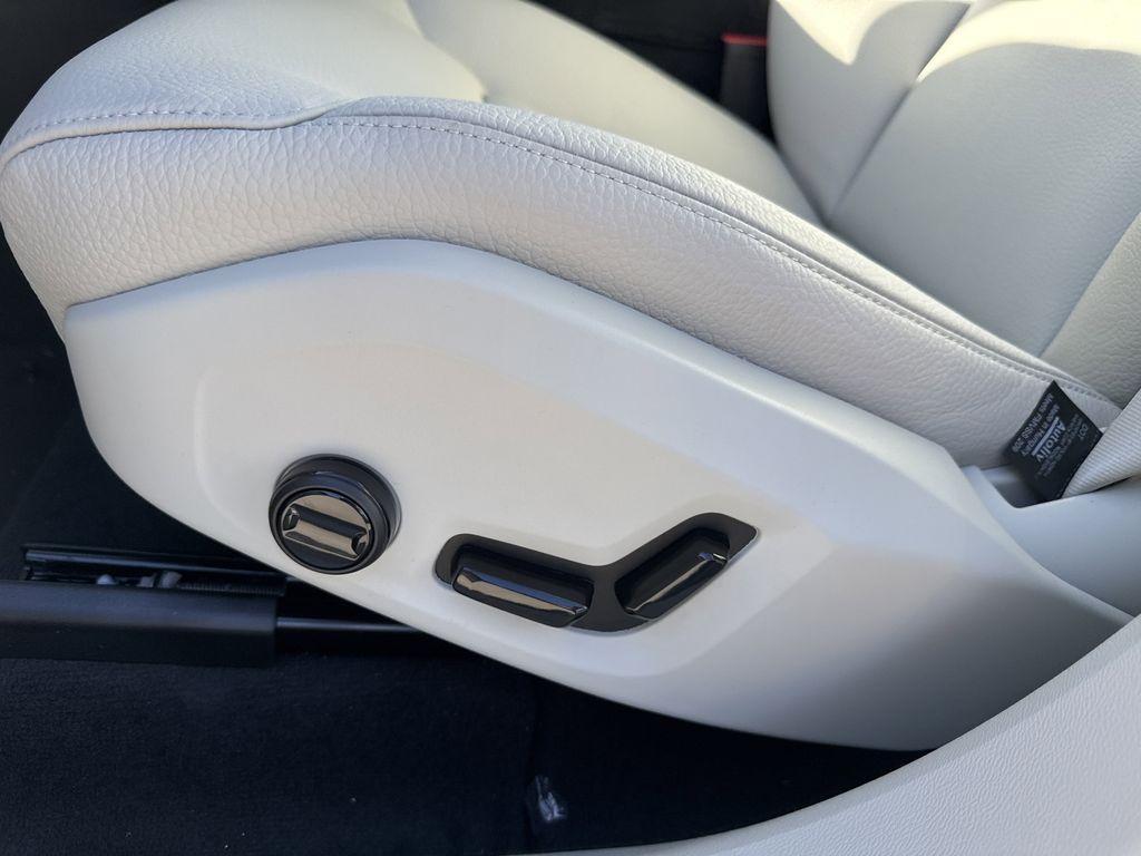new 2025 Volvo XC60 Plug-In Hybrid car, priced at $66,260