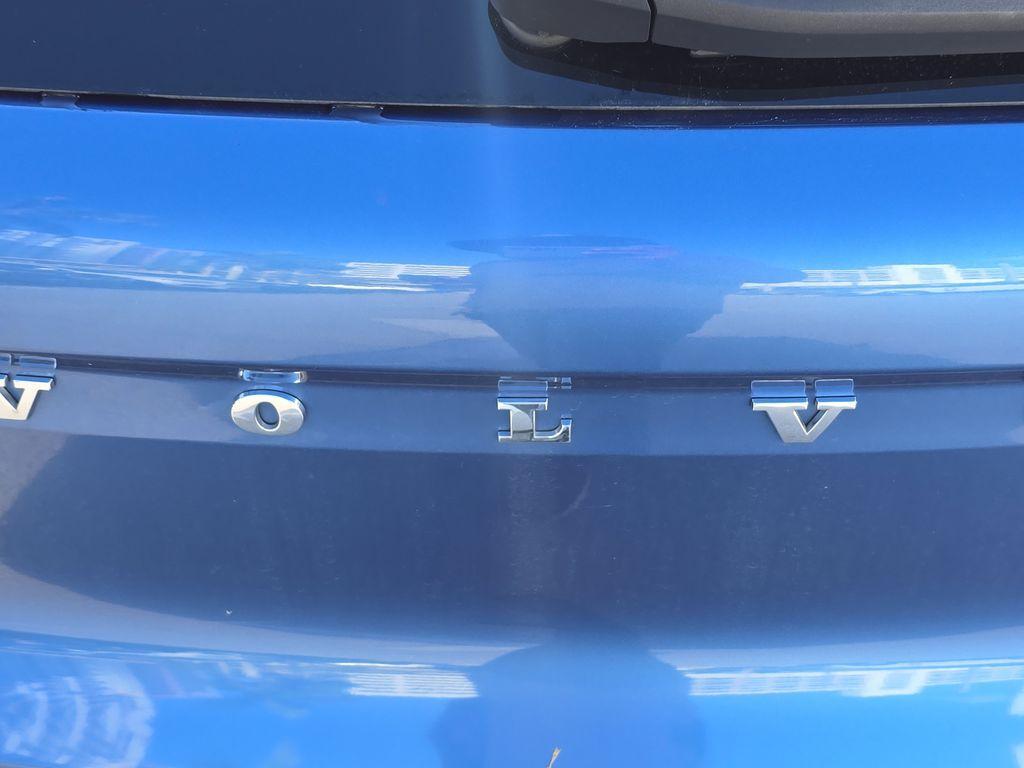 used 2020 Volvo XC40 car, priced at $23,490