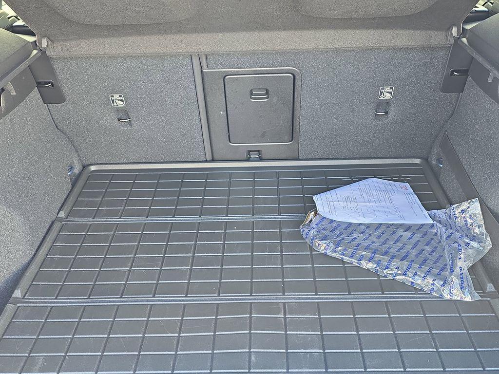 used 2020 Volvo XC40 car, priced at $23,490