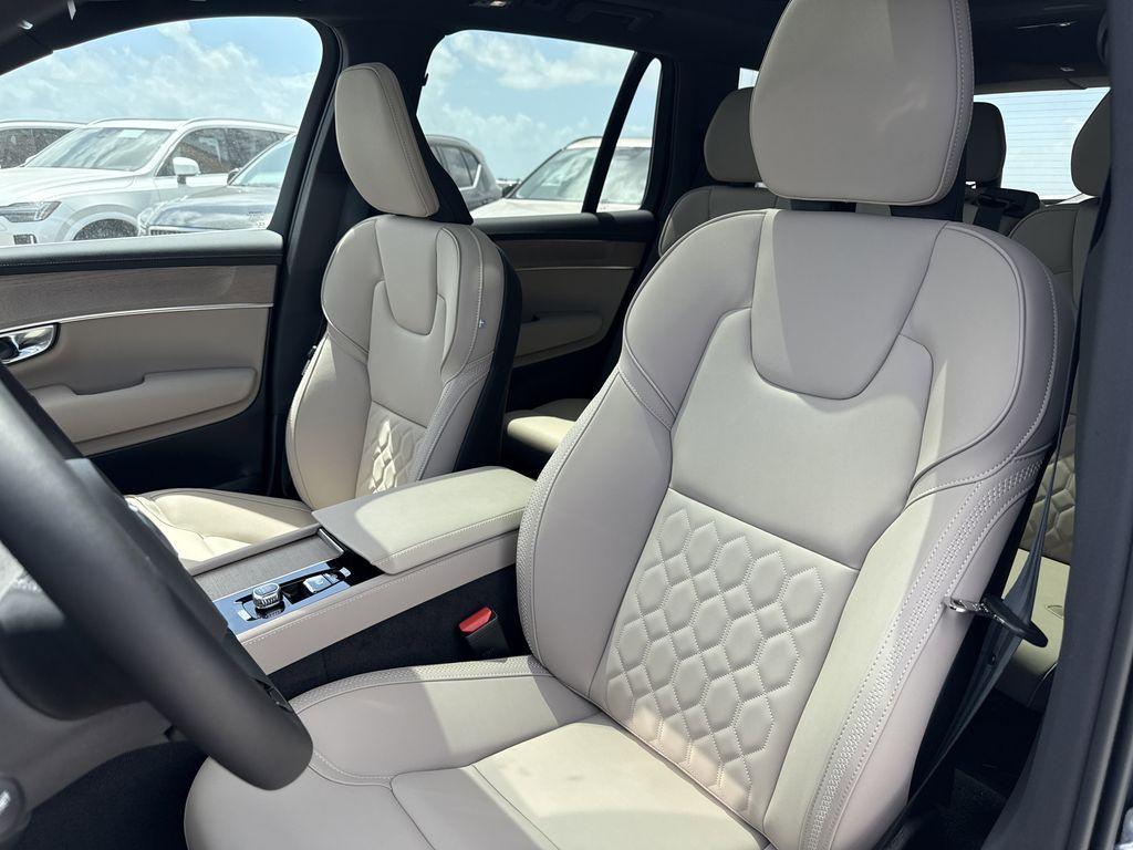 new 2025 Volvo XC90 car, priced at $60,545