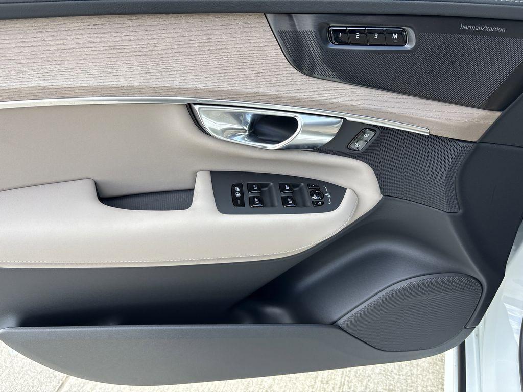 new 2026 Volvo XC90 car, priced at $71,655