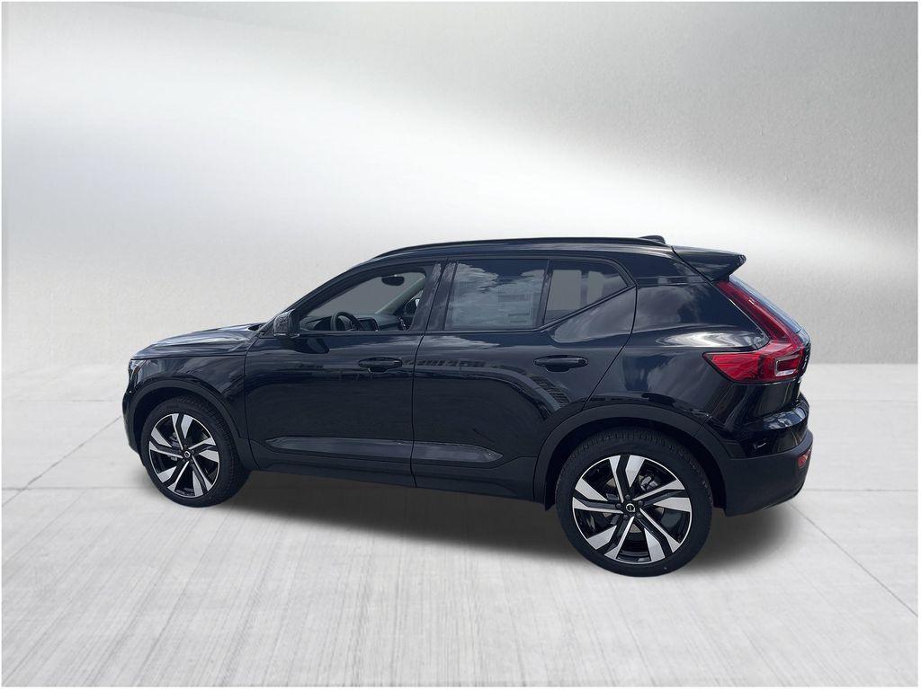 new 2025 Volvo XC40 car, priced at $48,215