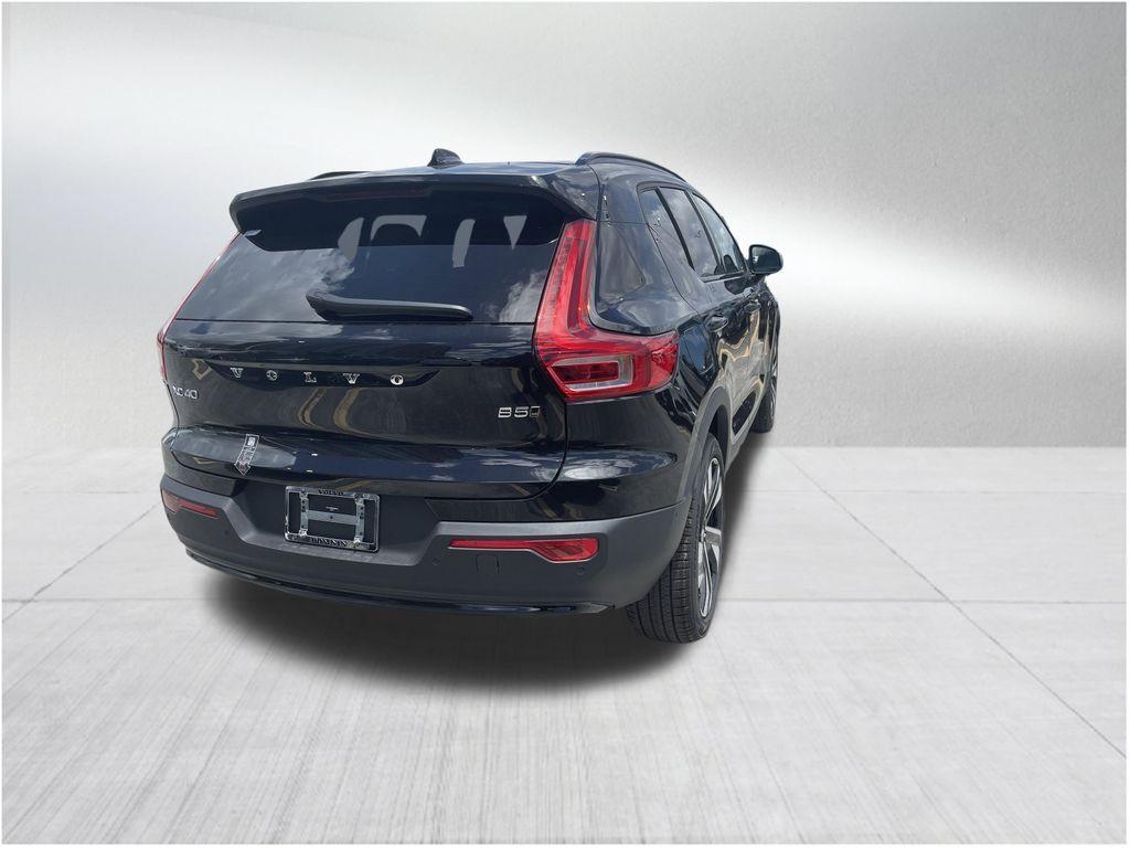 new 2025 Volvo XC40 car, priced at $49,715