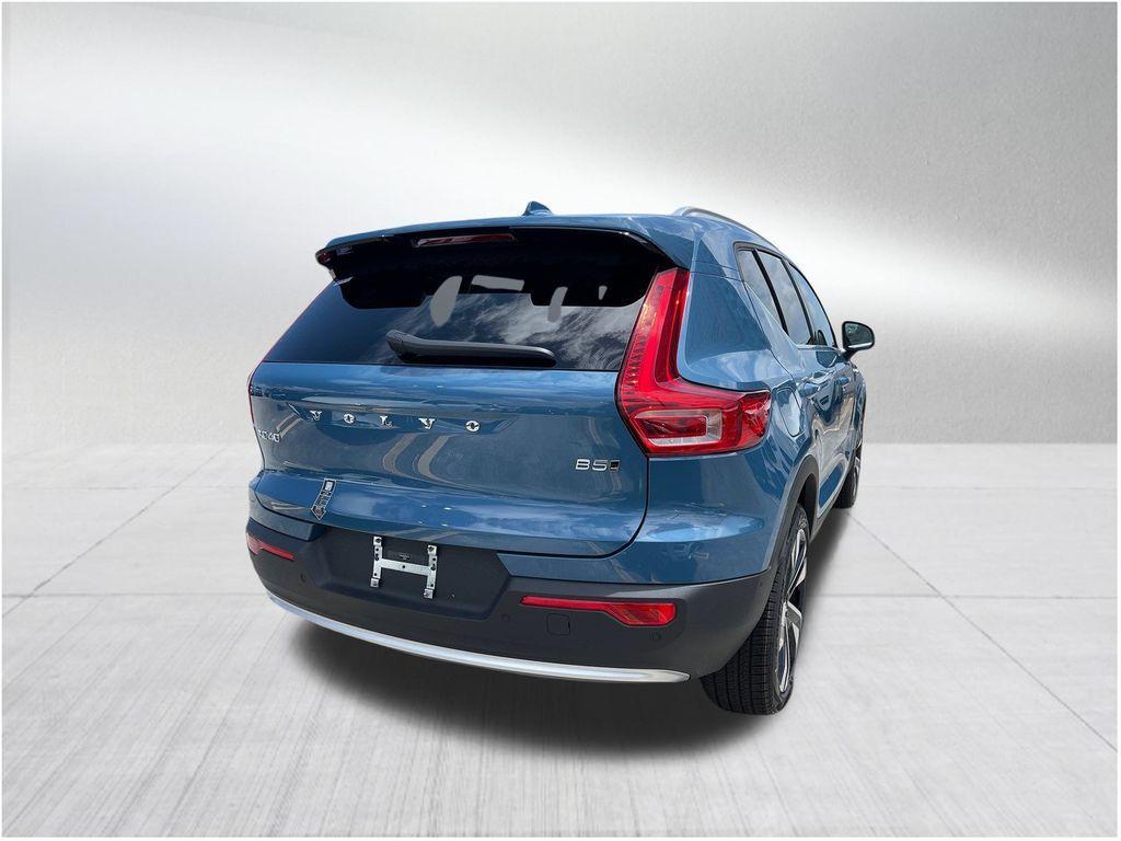 new 2024 Volvo XC40 car, priced at $41,555