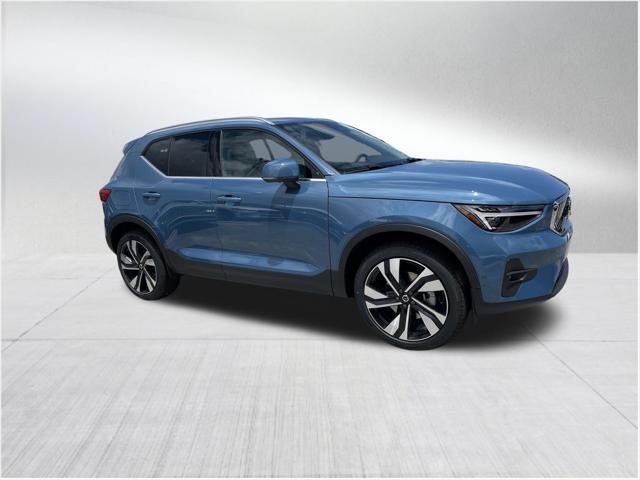 new 2024 Volvo XC40 car, priced at $41,055