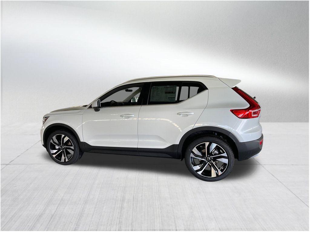 new 2025 Volvo XC40 car, priced at $48,040