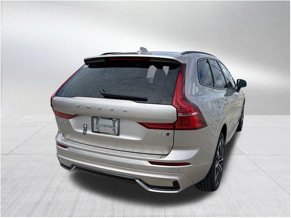 new 2025 Volvo XC60 car, priced at $50,775