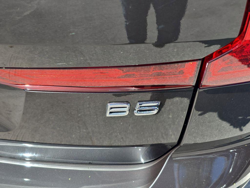 used 2023 Volvo XC60 car, priced at $24,990