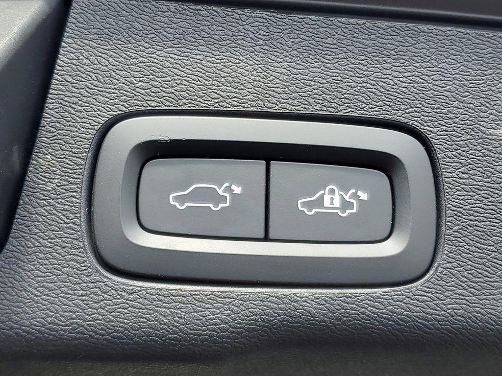 used 2023 Volvo XC60 car, priced at $38,490
