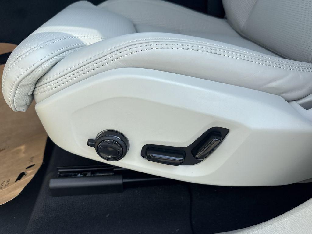 new 2026 Volvo XC60 car, priced at $71,435