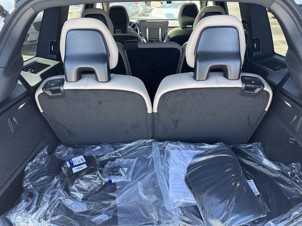 new 2025 Volvo XC90 car, priced at $65,555