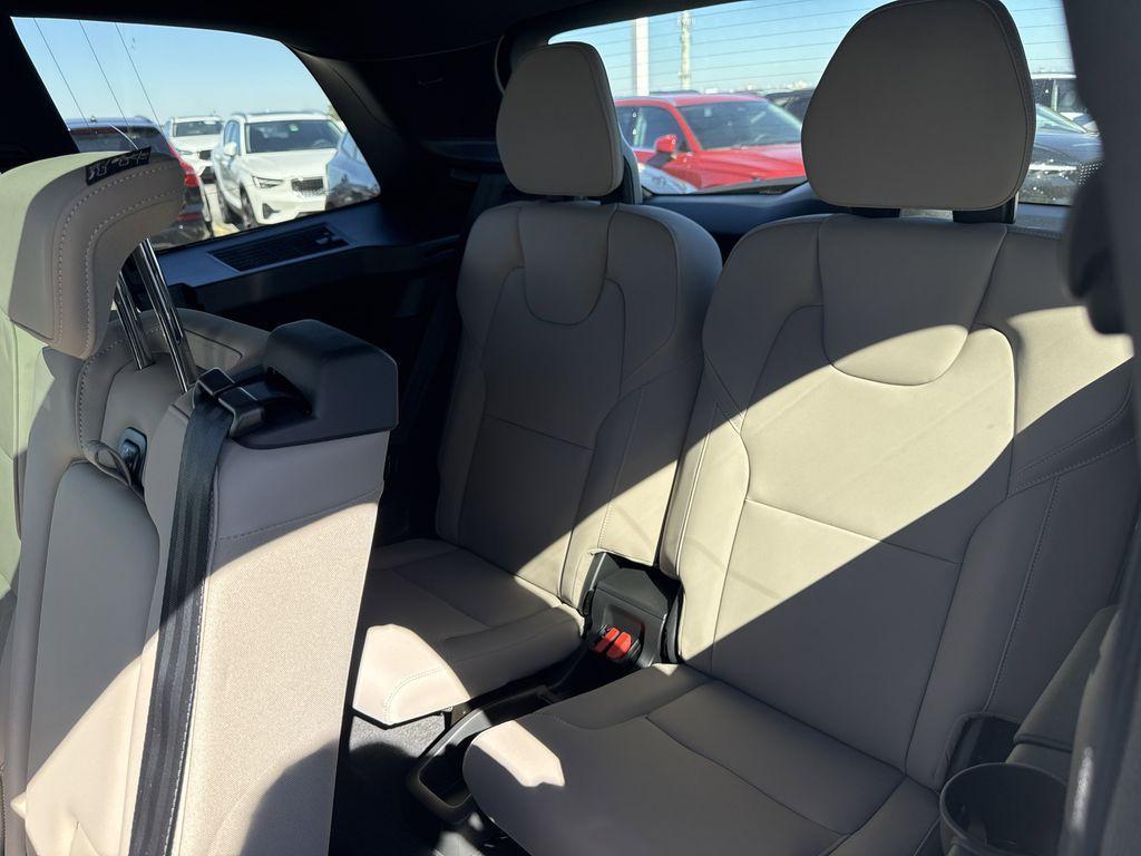 new 2025 Volvo XC90 car, priced at $65,555