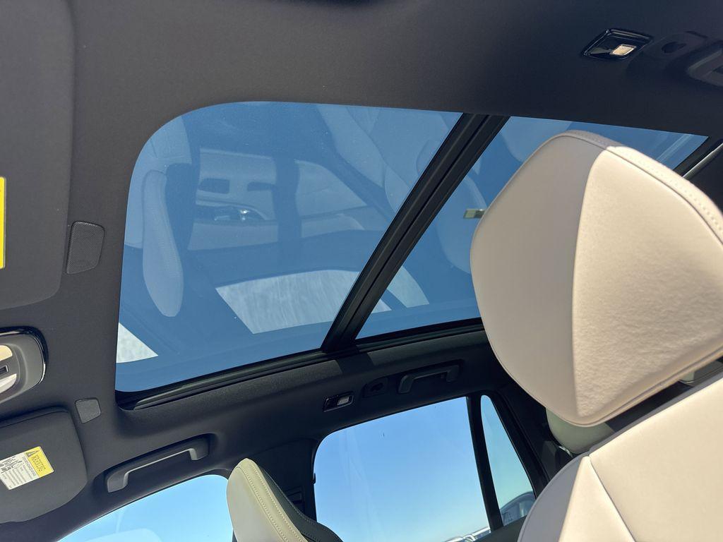 new 2025 Volvo XC90 car, priced at $65,555