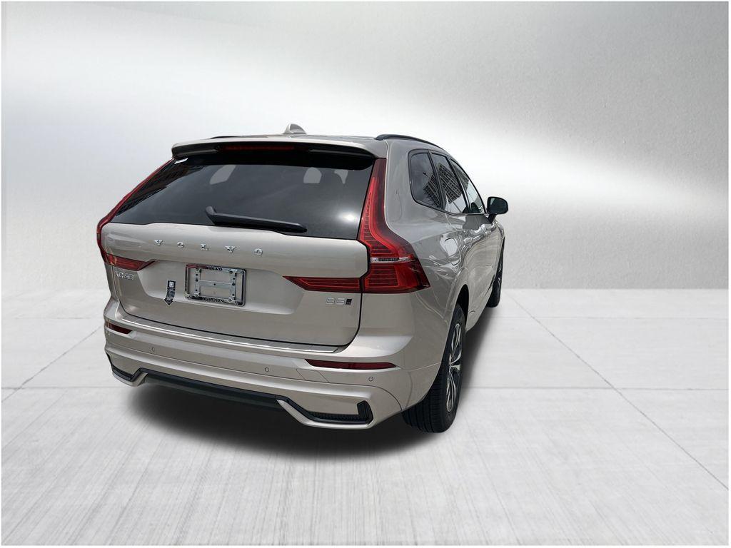 new 2025 Volvo XC60 car, priced at $46,025