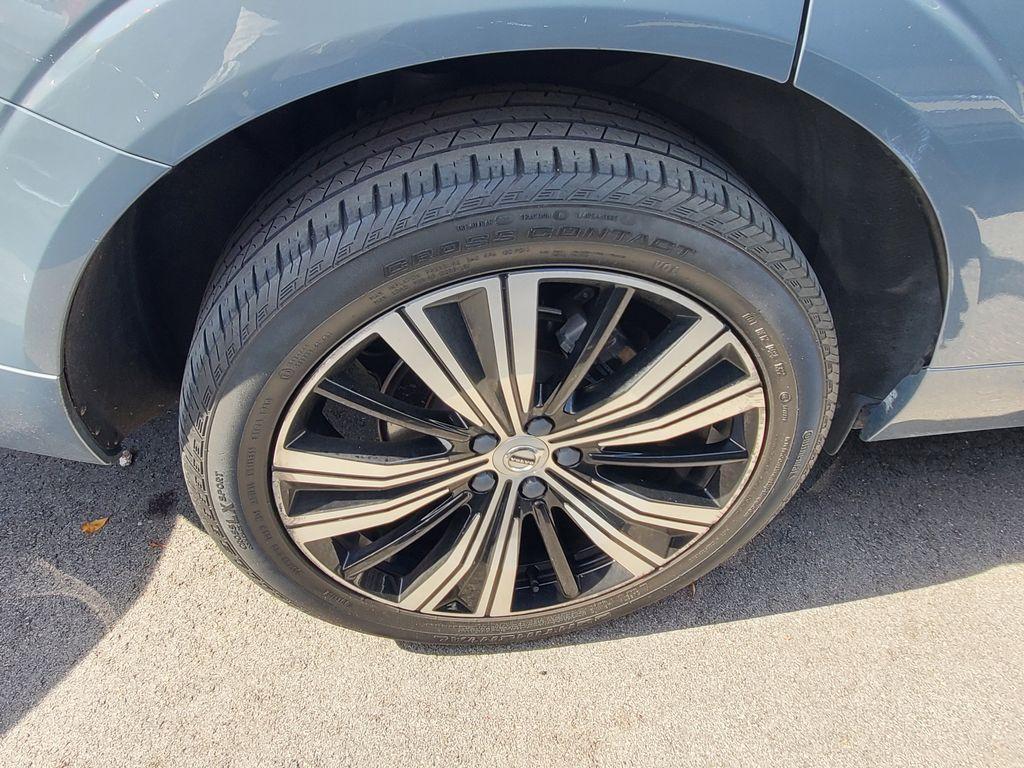 used 2022 Volvo XC60 car, priced at $30,990