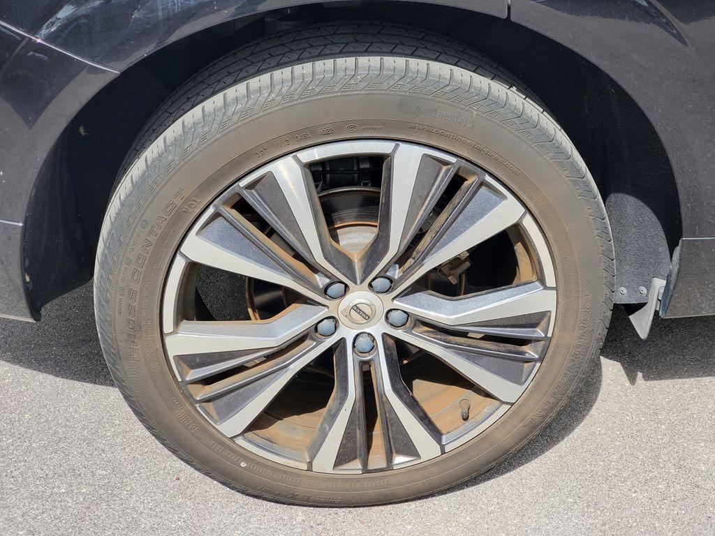 used 2022 Volvo XC60 car, priced at $31,490