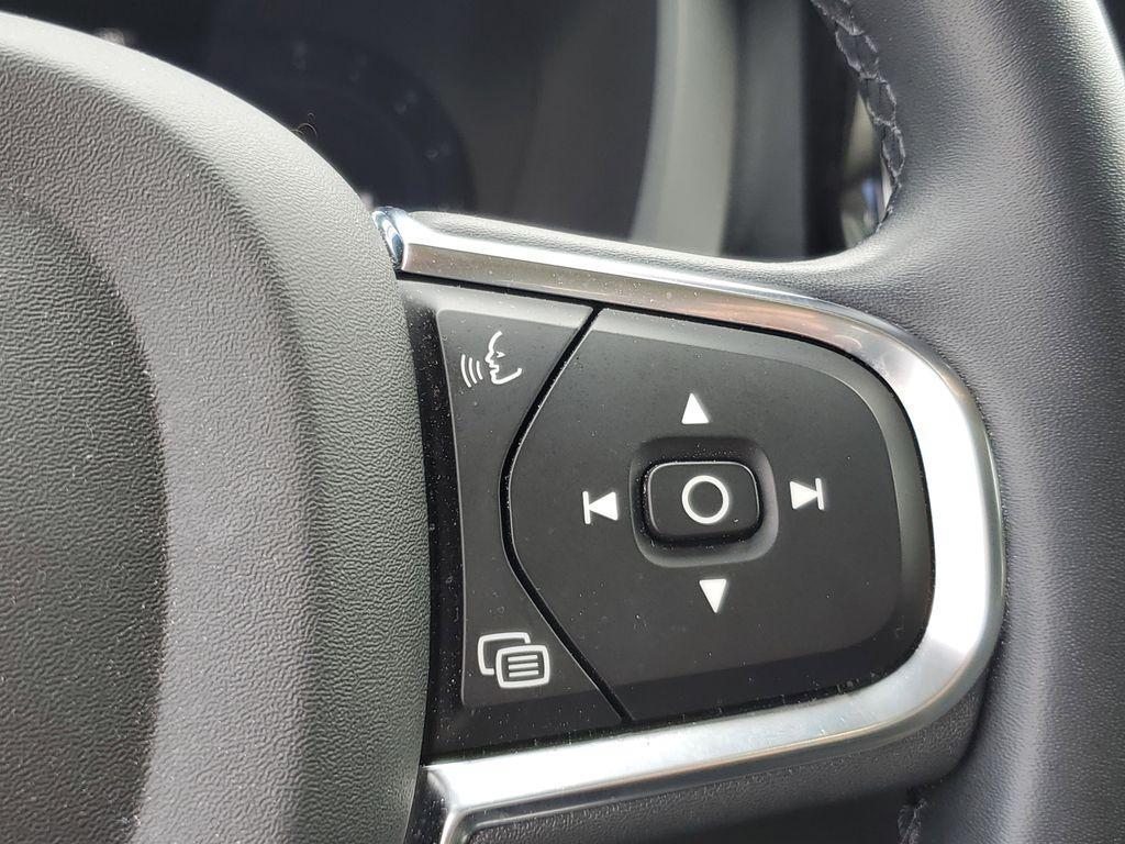 used 2022 Volvo XC60 car, priced at $31,490