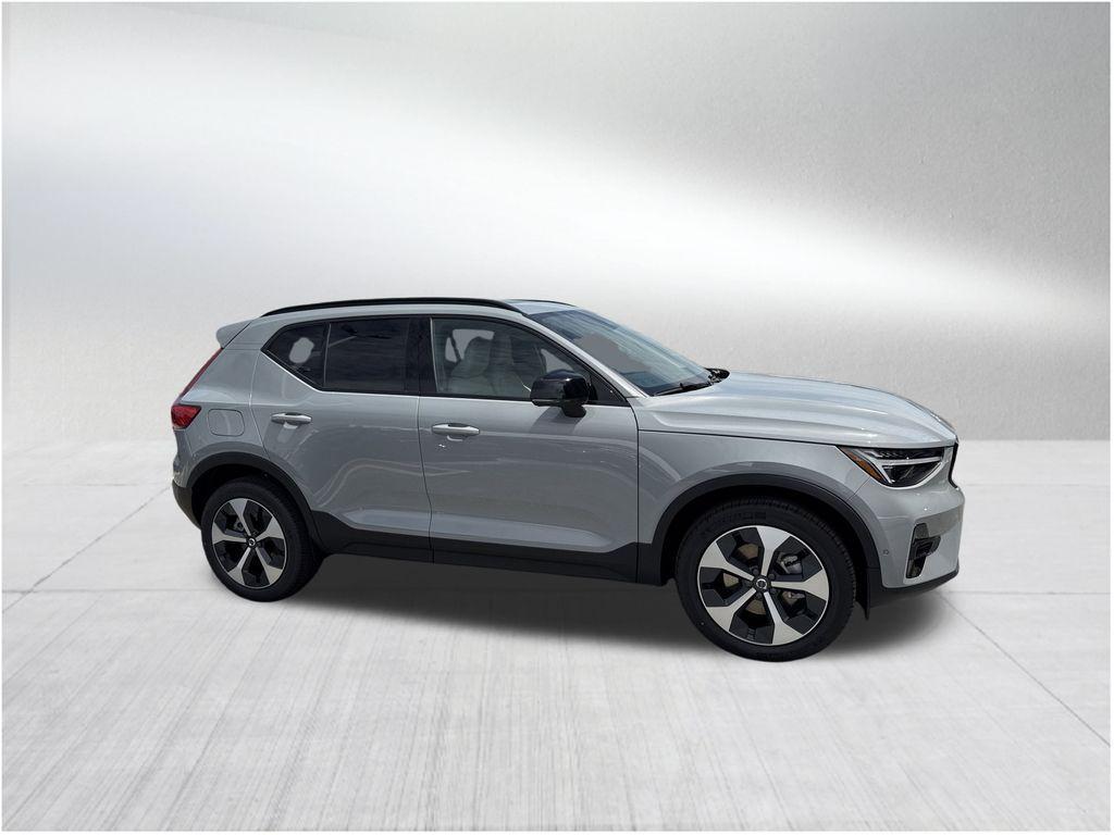 new 2025 Volvo XC40 car, priced at $47,335
