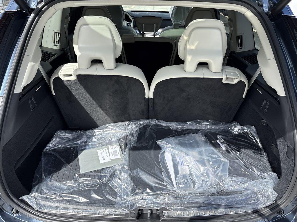 new 2026 Volvo XC90 car, priced at $71,655