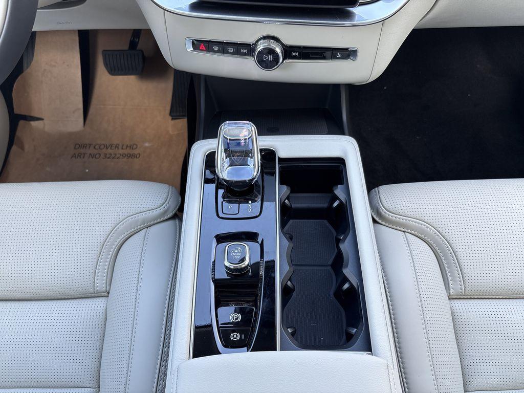 new 2026 Volvo XC90 Plug-In Hybrid car, priced at $81,195