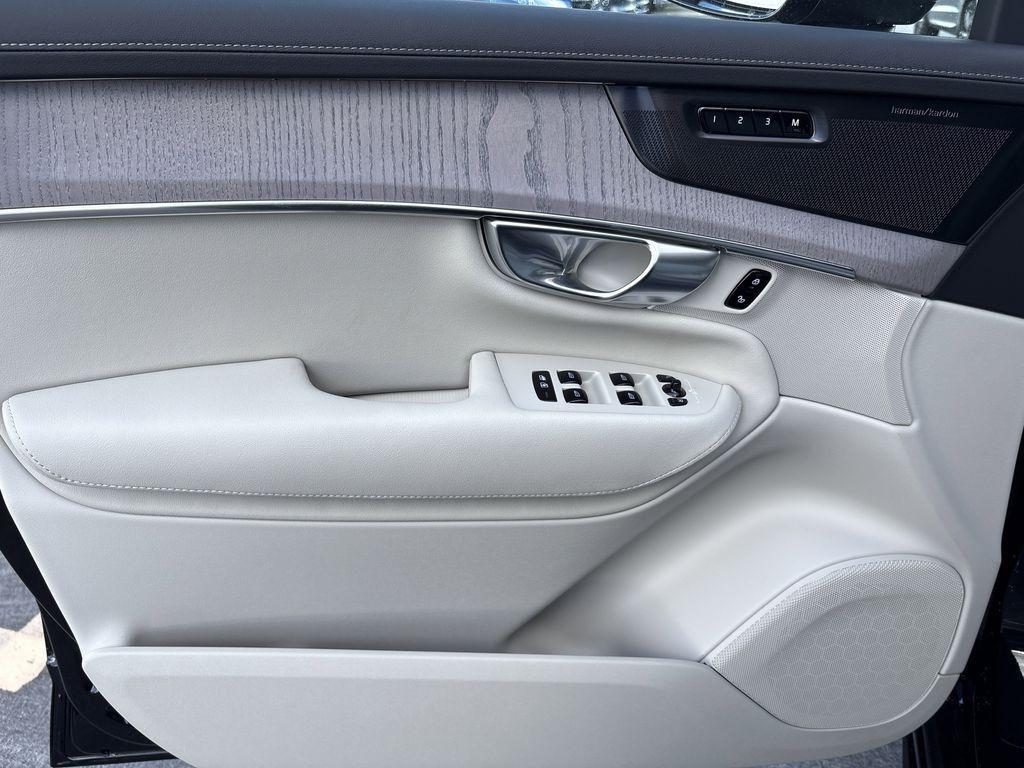 new 2026 Volvo XC90 Plug-In Hybrid car, priced at $81,195