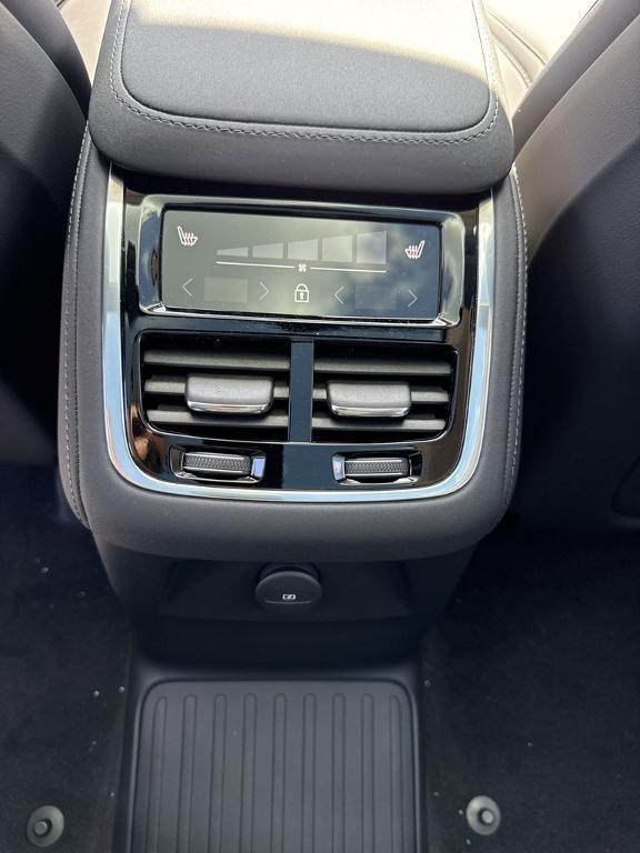new 2025 Volvo XC90 Plug-In Hybrid car, priced at $78,805