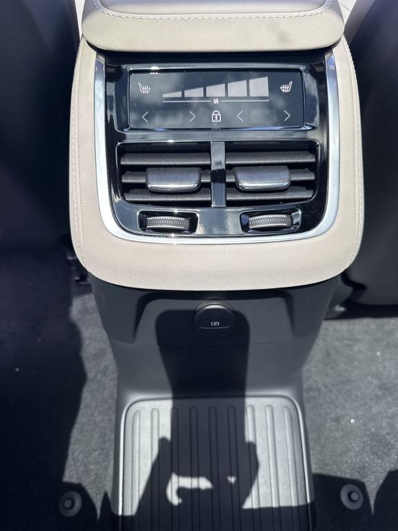 new 2025 Volvo XC90 Plug-In Hybrid car, priced at $78,805